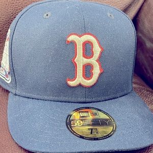 New Era Boston Red Sox x New England Patriots crossover  fitted cap 7 3/8